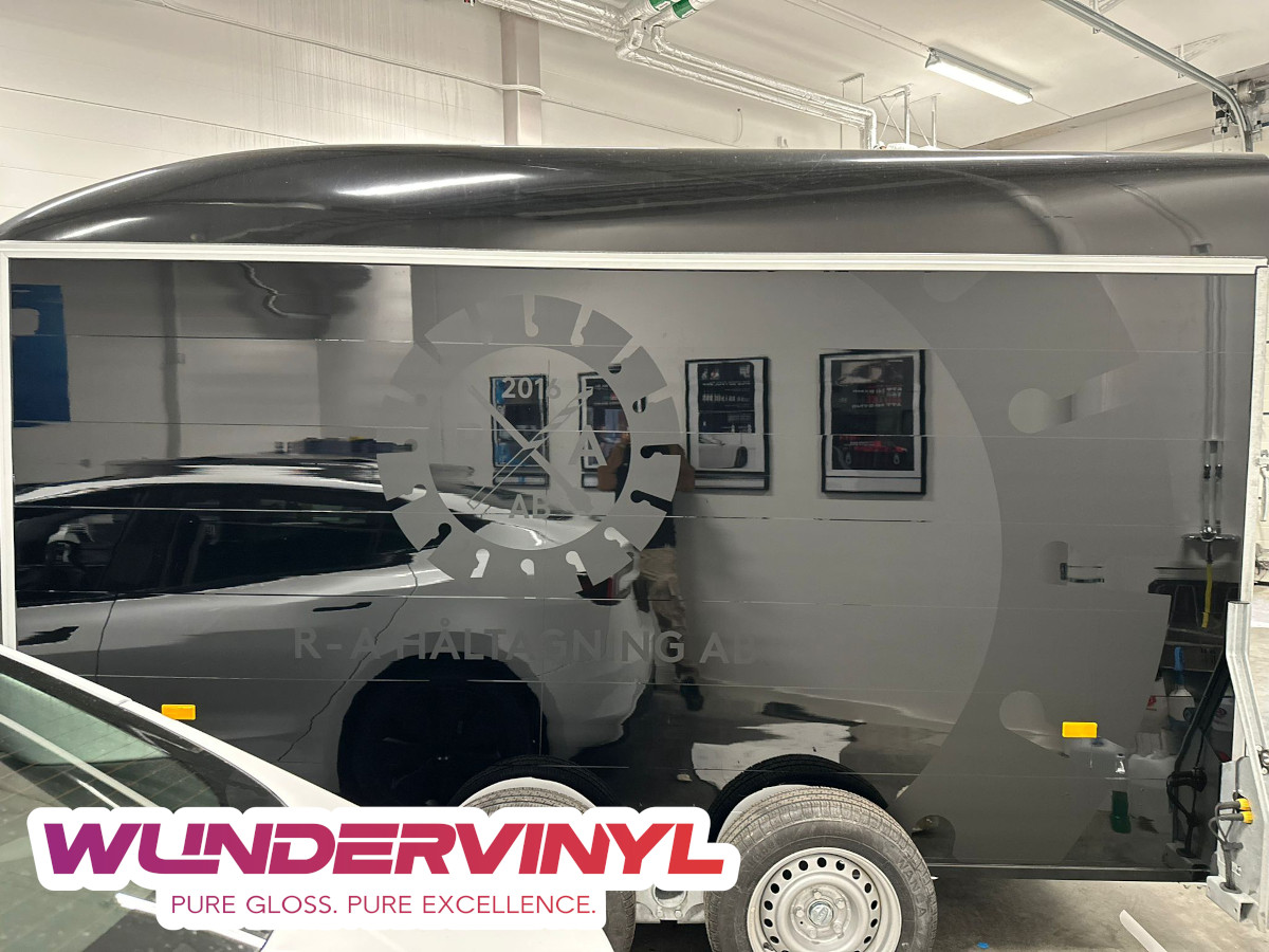 WunderVinyl SG+ Piano Black yliteippaustarra — Super kiiltävä