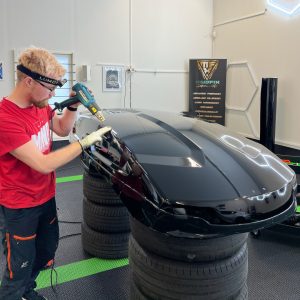 WunderVinyl Super Gloss+ Piano Black installation by Mudfix