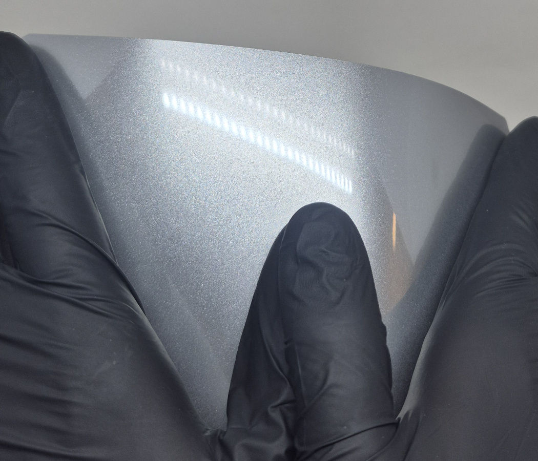 WunderVinyl Super Gloss+ Metallic GT Silver LT bilfolie
