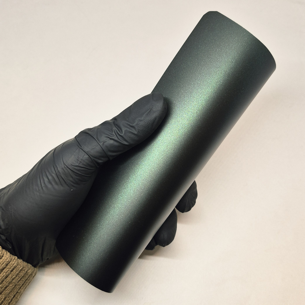WunderVinyl Super Matte Metallic Butterfly Green car wrap bilfolie